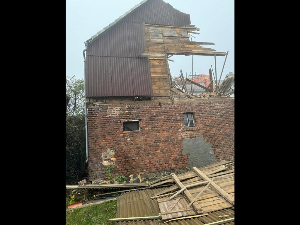 abrissarbeiten-bagger-02